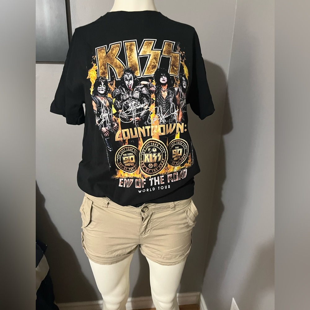 Kiss Gildan Black Graphic Countdown Tour Tee with Yellow Gold Print - Picture 1 of 9